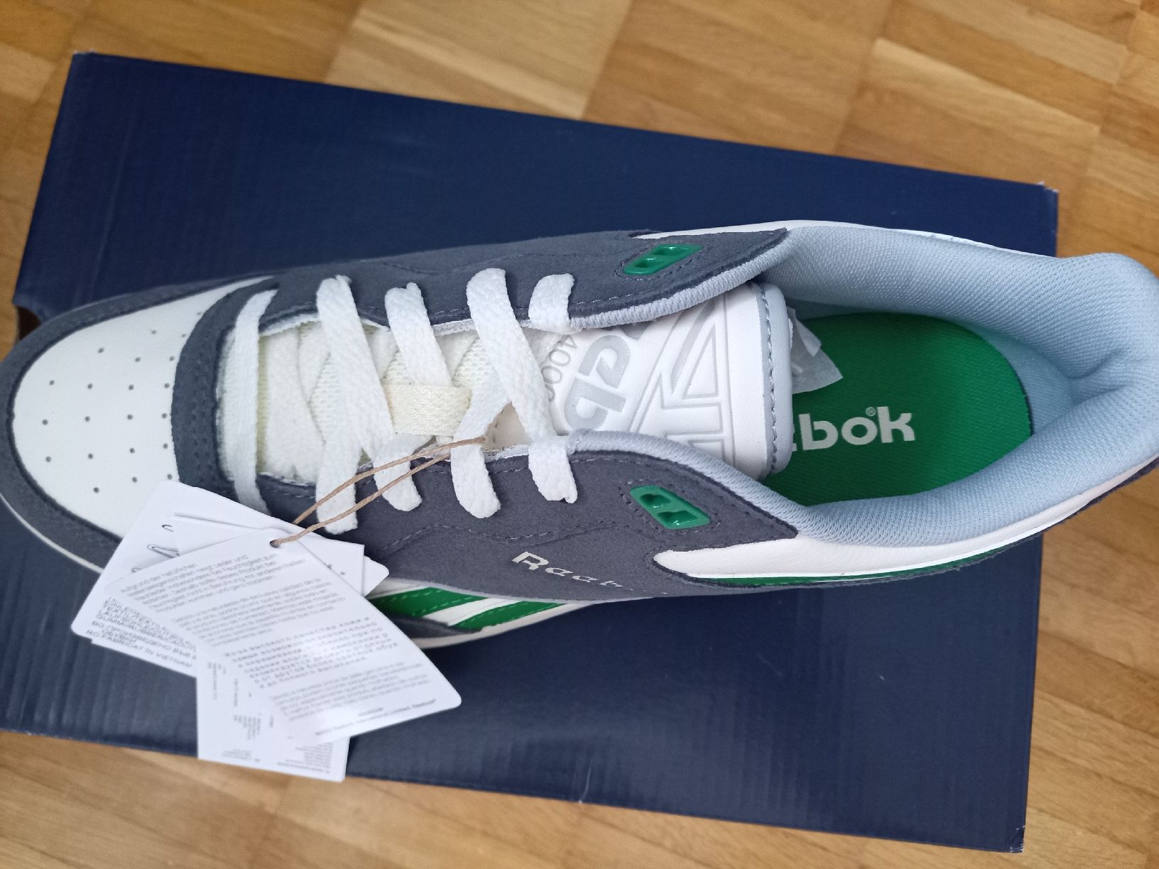 Reebok Scarpe da uomo: Reebok Englishe Sneaker, Gr. 41, neu mit Etikett. – Nuovo e nell'imballaggio originale da Stäfa venduto da krp54 6