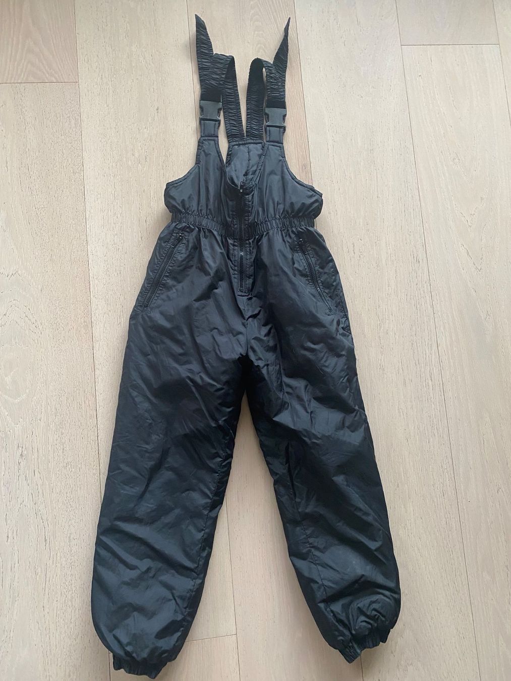 Hosen: Kinder Schneehose, Gr. 140 – Gebraucht aus Anières von elenafred