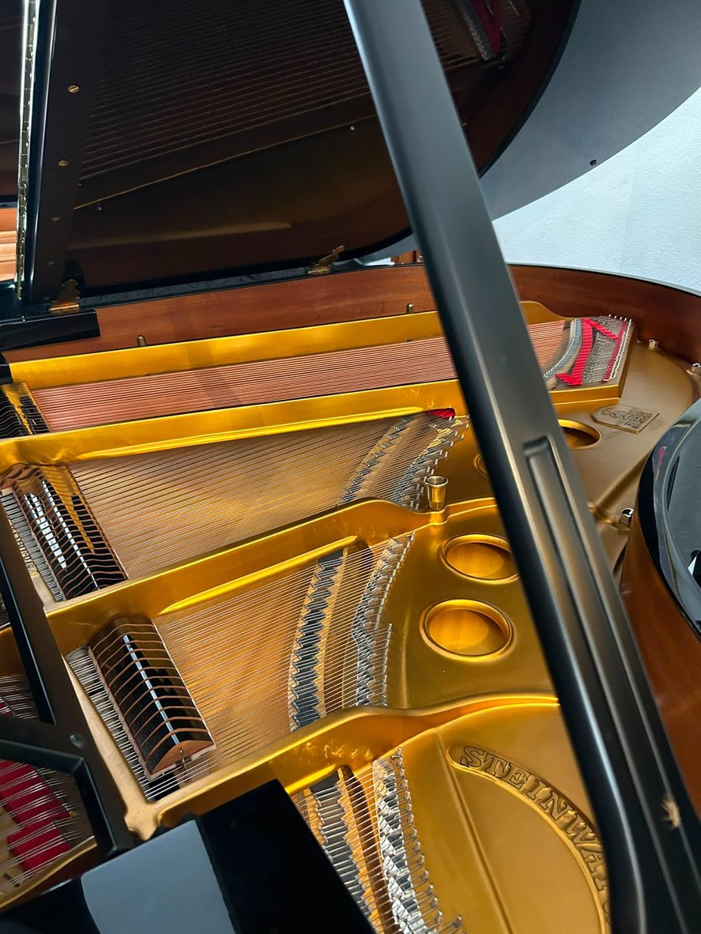 Steinway Instruments de musique: Steinway & Sons O-180, schwarz poliert – D'occasion à Bern par Heutschipiano 3