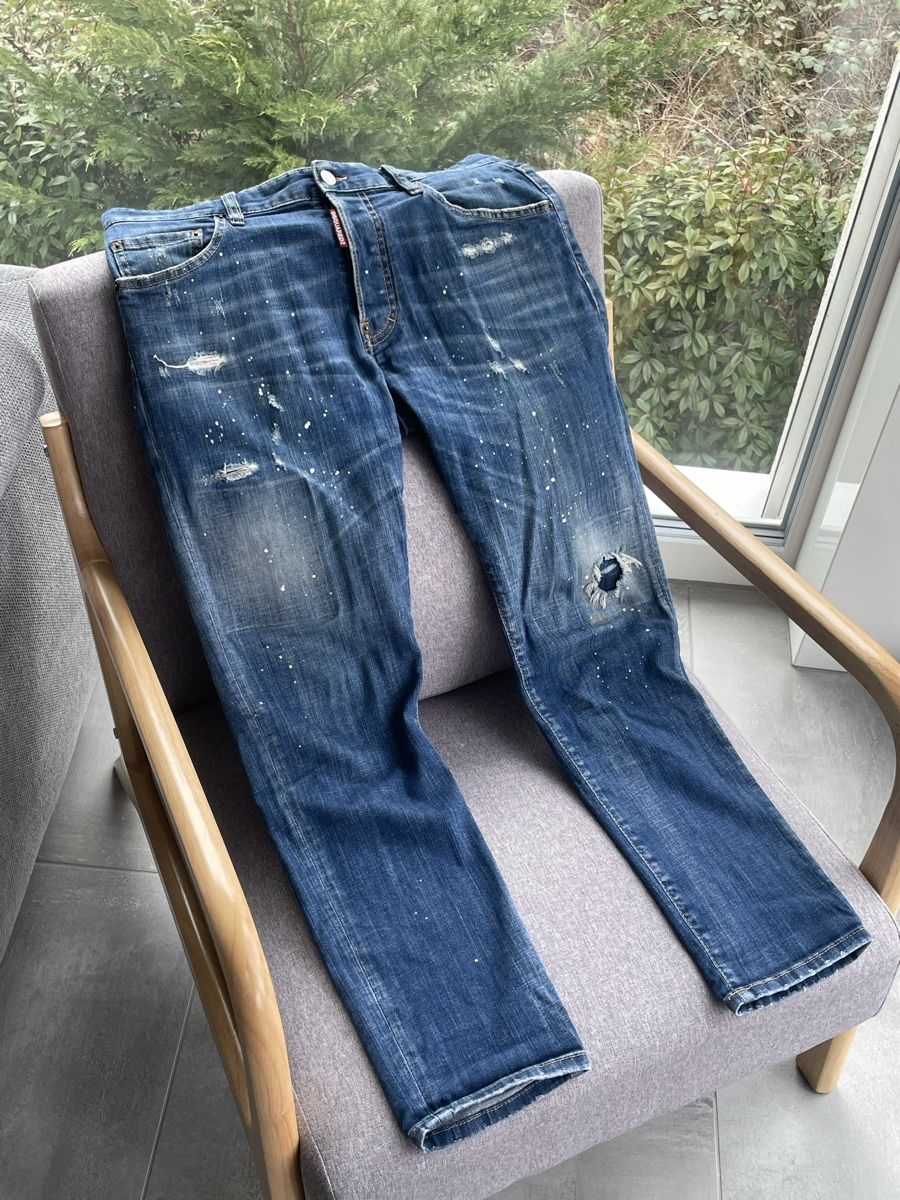 Dsquared2 Jeans: Jeans DSQUARED2 taille 48 – Usato da Avenches venduto da Stf_b78g