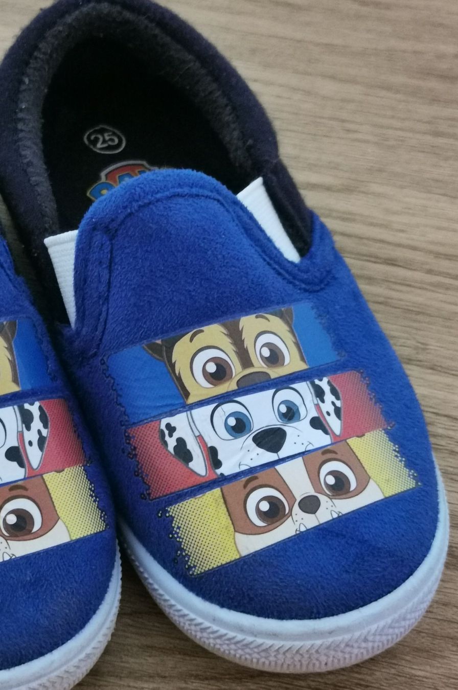 Schuhe für Jungen: Paw Patrol Hausschuhe Grösse 25 – Gebraucht aus Cham von julayla