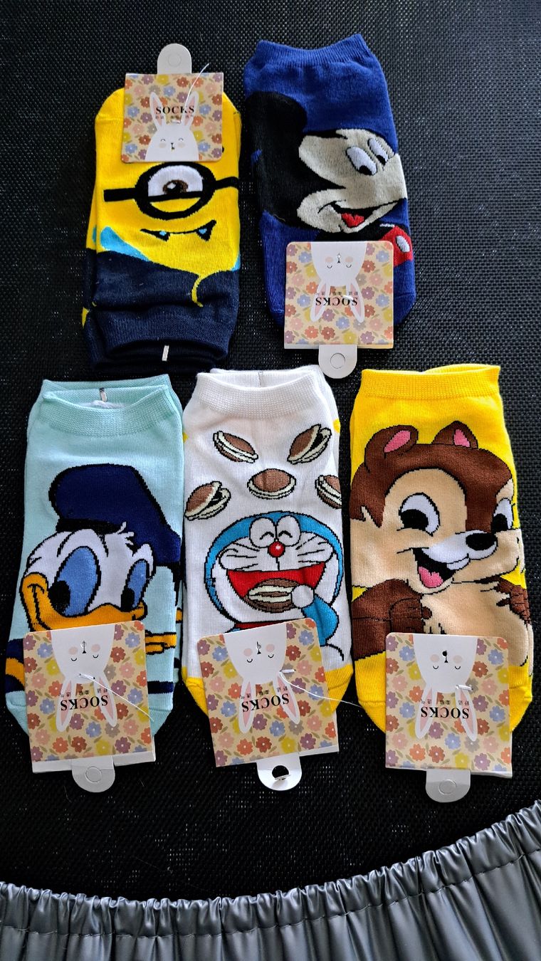Chaussettes enfants: chaussettes enfant taille 33-36 , neuf – Neuf avec emballage d'origine à Meyrin par Zahra011