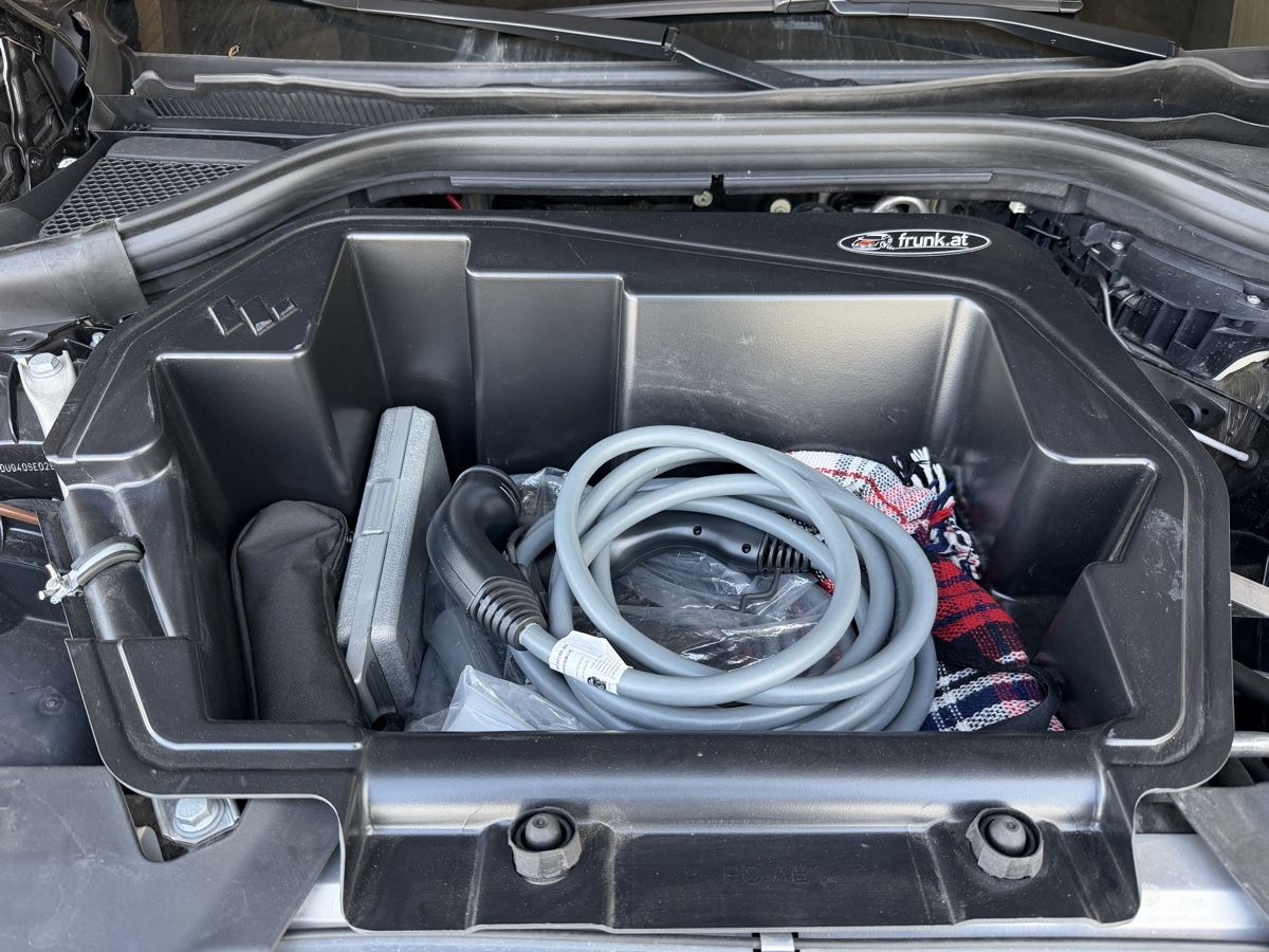BMW Accessori per altri veicoli: Frunk BMW iX3 – Usato da Schüpfen venduto da Osor