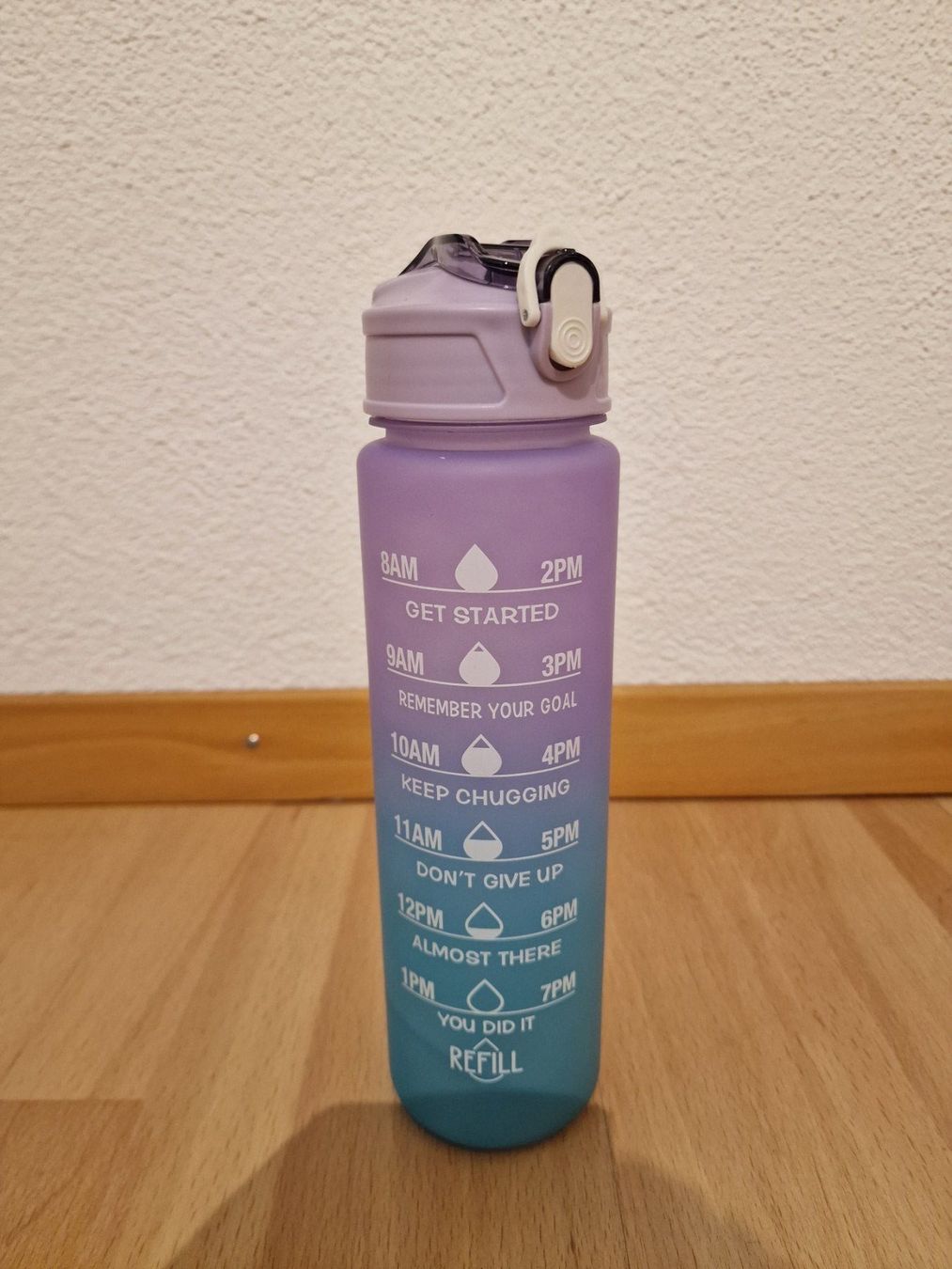 Trinkflaschen & Thermosflaschen: Wasserflasche Trinkflasche Kunststoff "Lila" – Neu (gemäss Beschreibung) aus Buchrain von Sssschaller