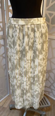 Great vintage cream skirt. FR 42