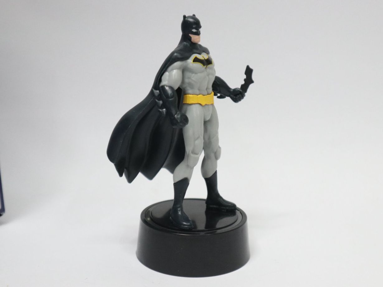 Figuren: DC Batman Figur mit Led Bat inkl. Batt. – Neu und originalverpackt aus Eschenbach SG von Astalavista 1