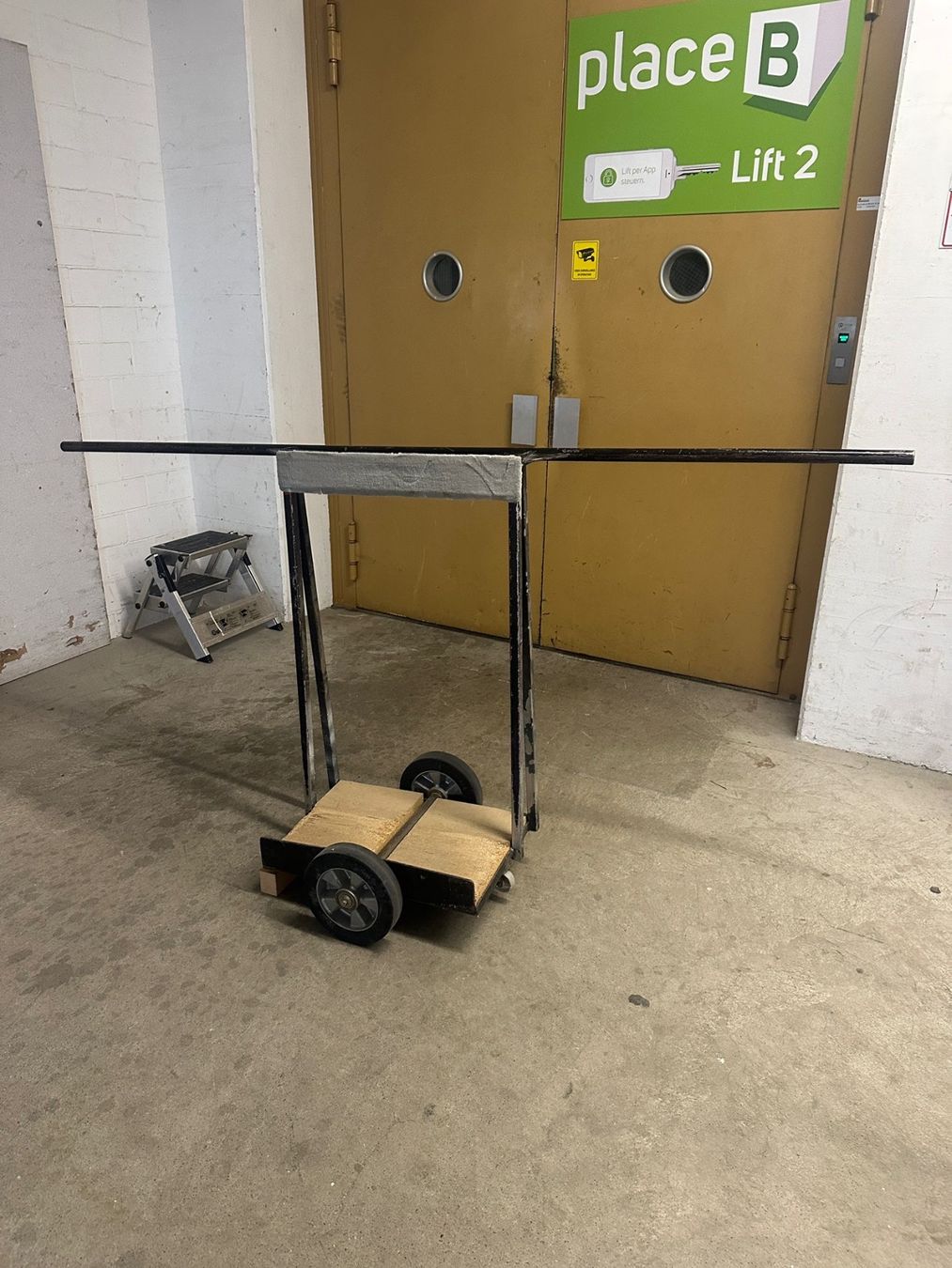 Brouettes: Holzwagen – D'occasion à Volketswil par ars_sjh2 2