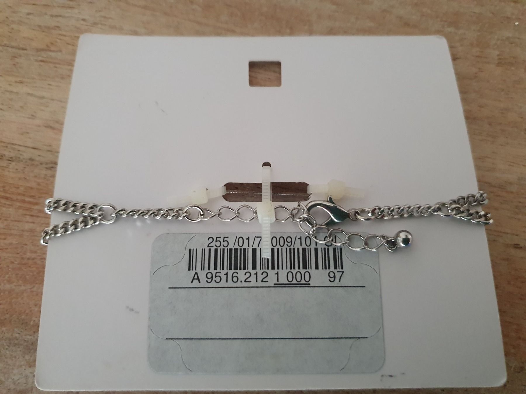 Bracciali & Braccialetti: Armband – Nuovo e nell'imballaggio originale da Kefikon TG venduto da Livline 1