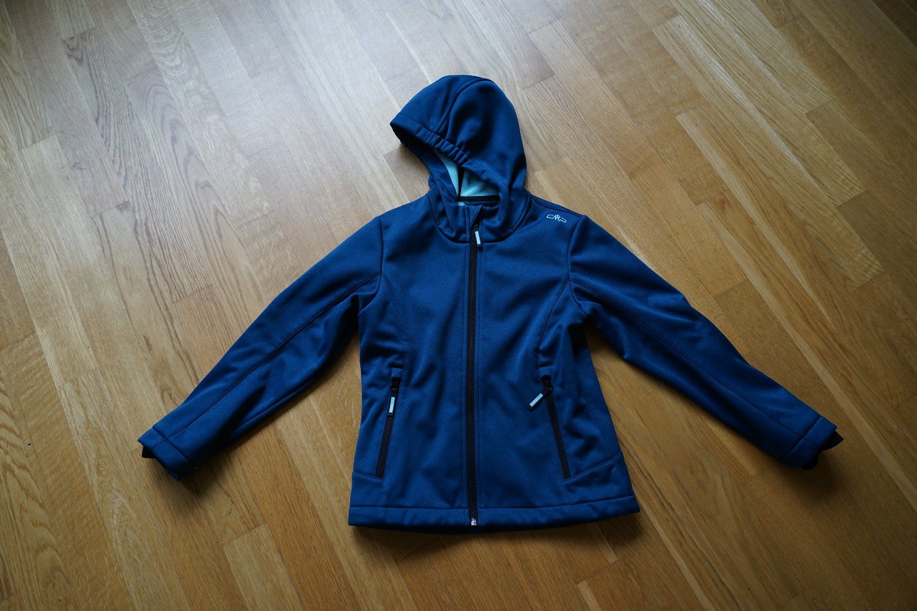 CMP Jacken & Mäntel: CMP Mädchen Softshelljacke 140cm - Wie NEU – Gebraucht aus Baar von snollub