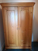 Armoire ancienne, bois massif  - env. 200 × 120 cm - urgent