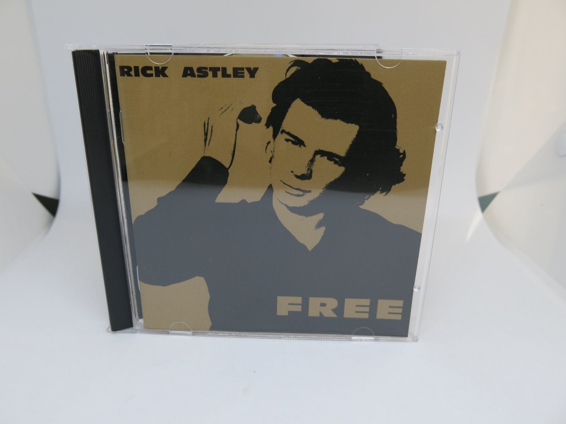 CD: CD Rick Astley – Free – Usato da Ernetschwil venduto da luisvonerni