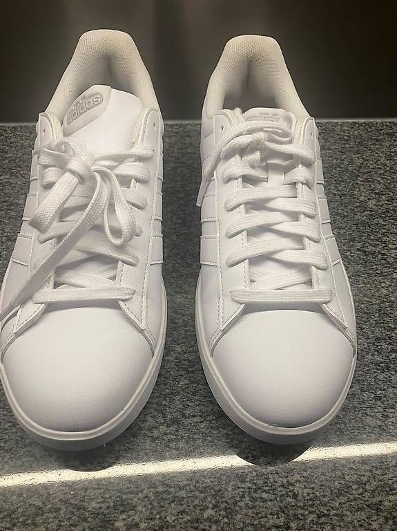 Scarpe da uomo: Weiße Adidas-Schuhe – Nuovo e nell'imballaggio originale da Zürich venduto da lam_8mxt 3
