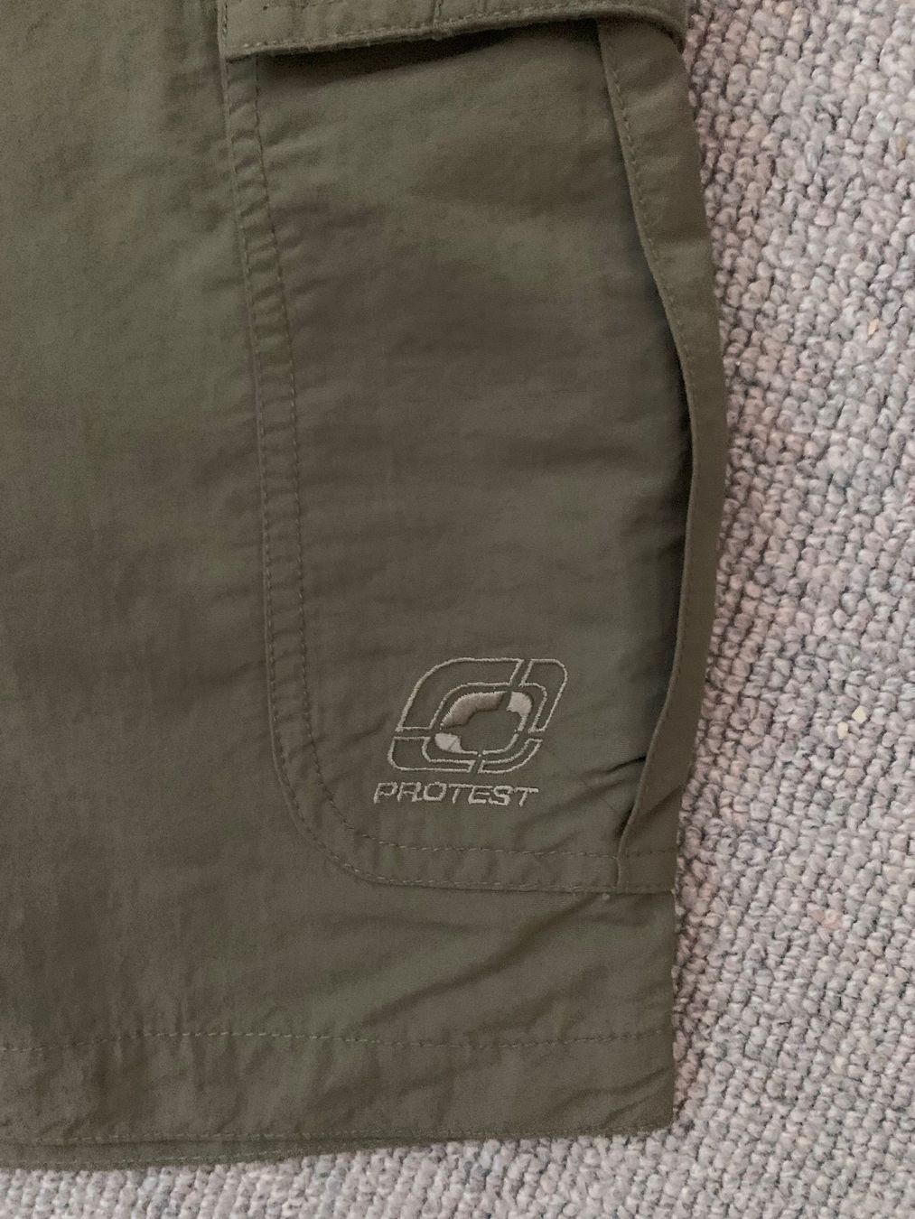 Protest Pantalons: HERREN CARGO SHORTS PROTEST GRÖSSE M – Neuf (Voir description) à Embrach par korbflechter49 3