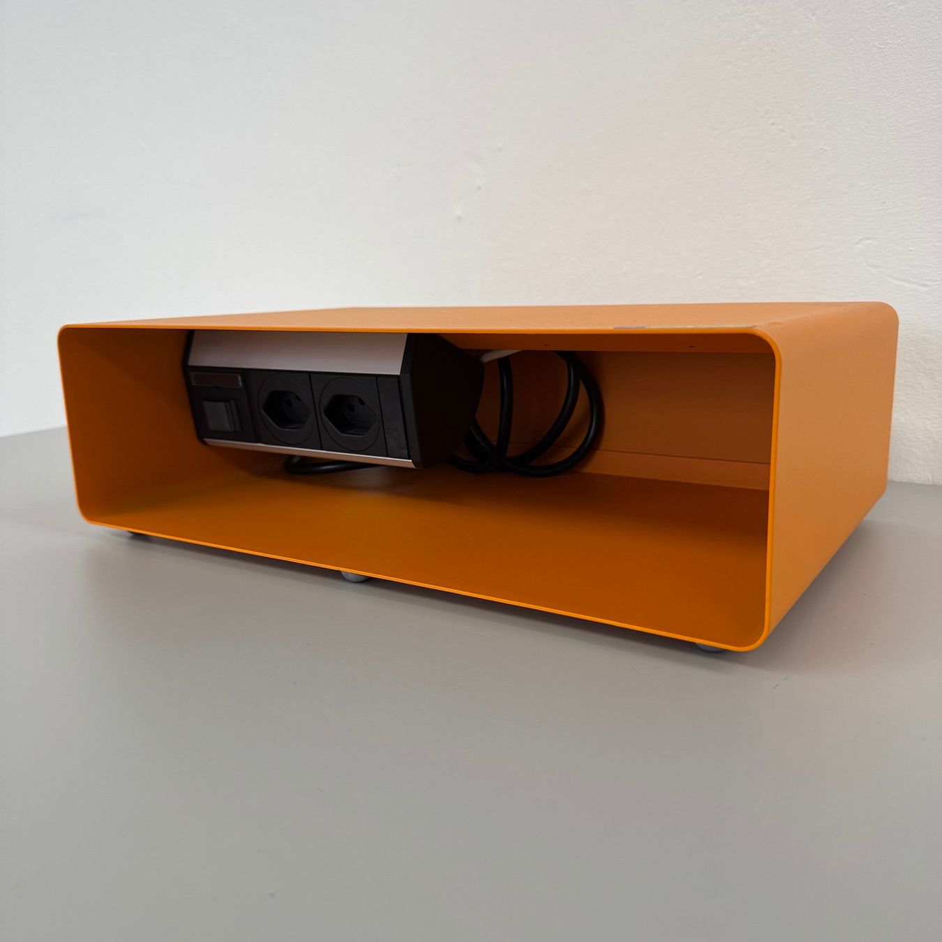 Lista Scaffali: Lista Office Plug Ablagefach 546x246mm - Orange – Usato da Schönenwerd venduto da mcofficeshop 2