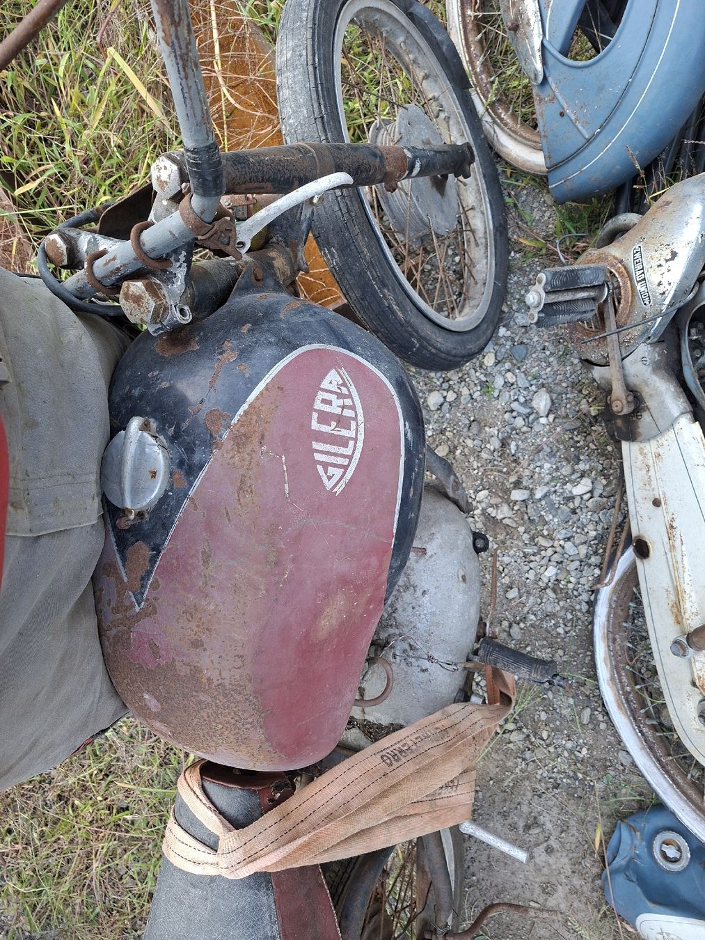 Strasse: GILERA + VICKY STANDARD AB 1FR – Defekt aus Cevio von BiadiciN 4