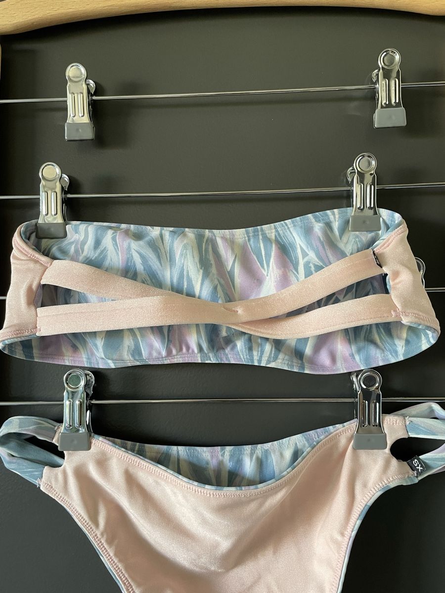 Costumi da bagno & Bikini: Bikini von Oy Surf beidseitig tragbar – Usato da Bern venduto da co_rinaa 3
