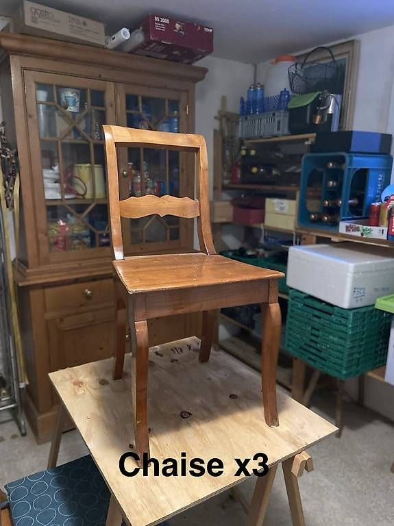Tische: Lot table guéridon et chaise – Gebraucht aus Peney-le-jorat von ale_ql5f 1