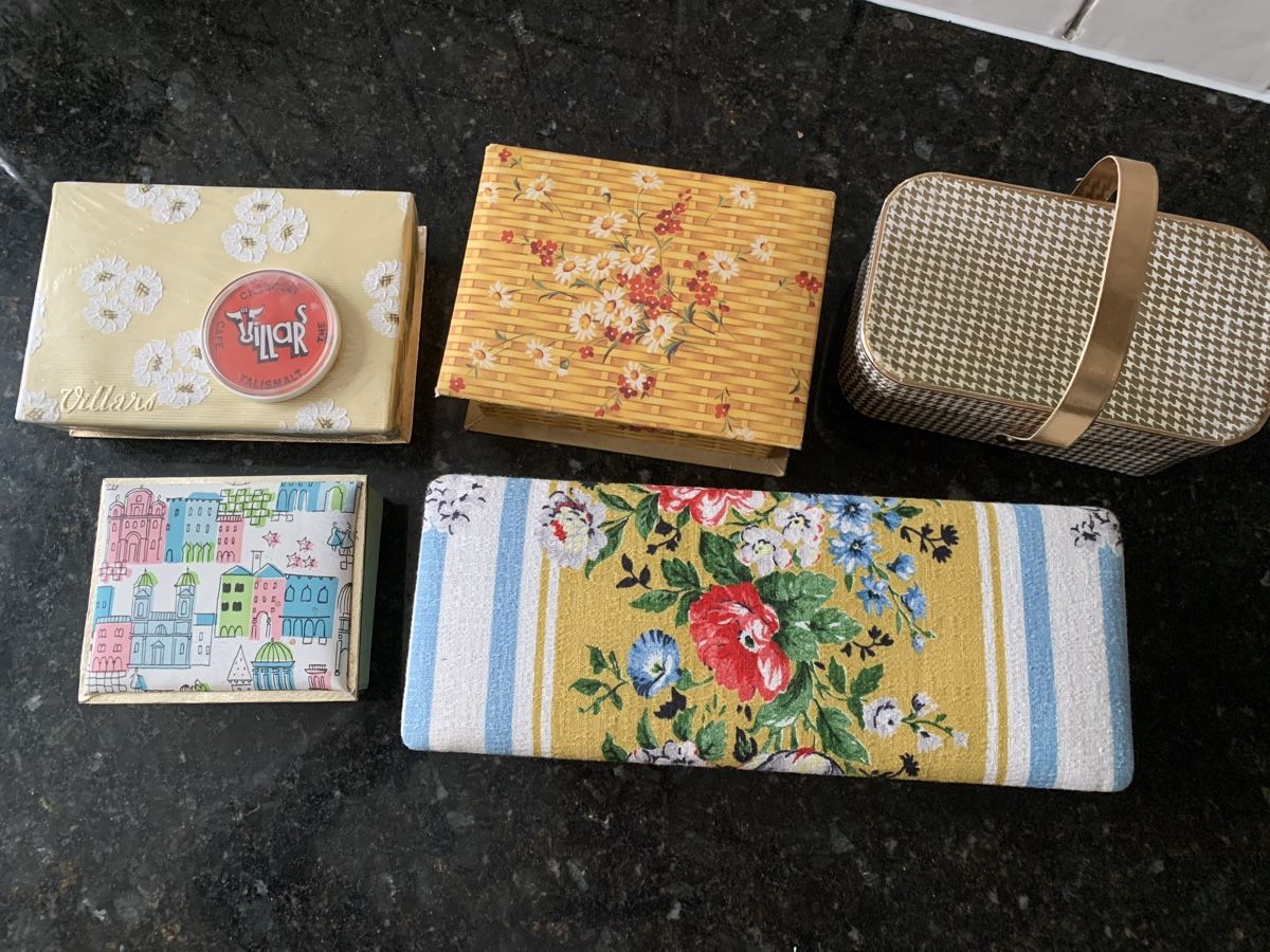 Altre Stoviglie: Vintage Villars Chocolat Verpackungen – Usato da Egg b. Zürich venduto da ohtannenbaum 1