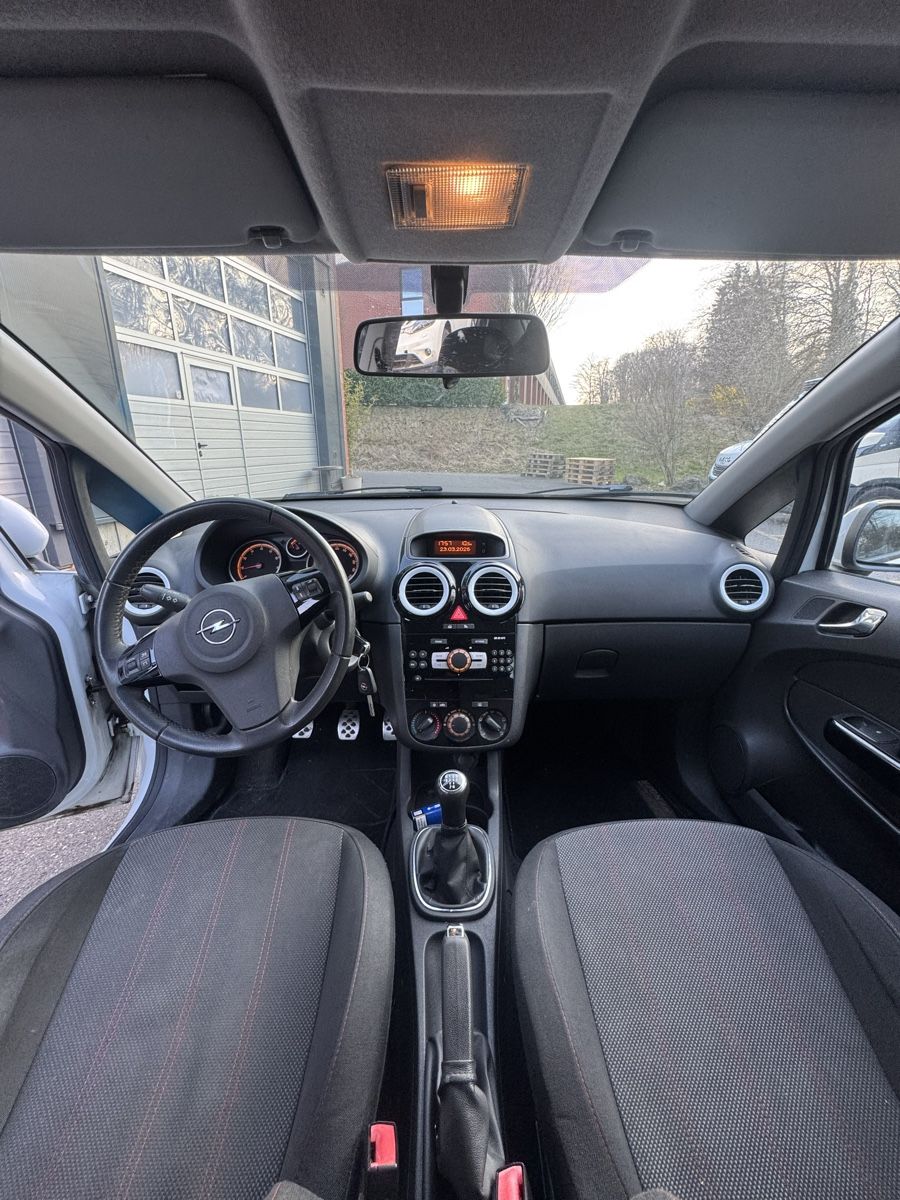 Opel Automobili: Opel Corsa D14 – Usato da Lonay venduto da PancheChakalov 4