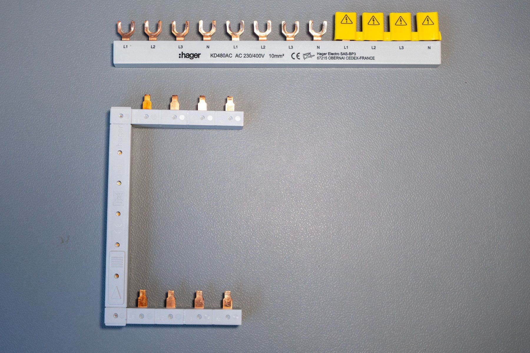 Hager Alimentazione elettrica: Hager 63A Phasenschienen: KCF663S & KD480AC – Usato da Dietlikon venduto da phi_j5l6