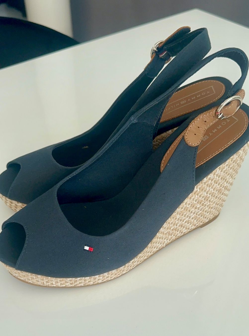 Tommy Hilfiger Scarpe da donna: TOMMY HILFIGER Keilsandalette – Nuovo (secondo la descrizione) da Oftringen venduto da Eylem79 1