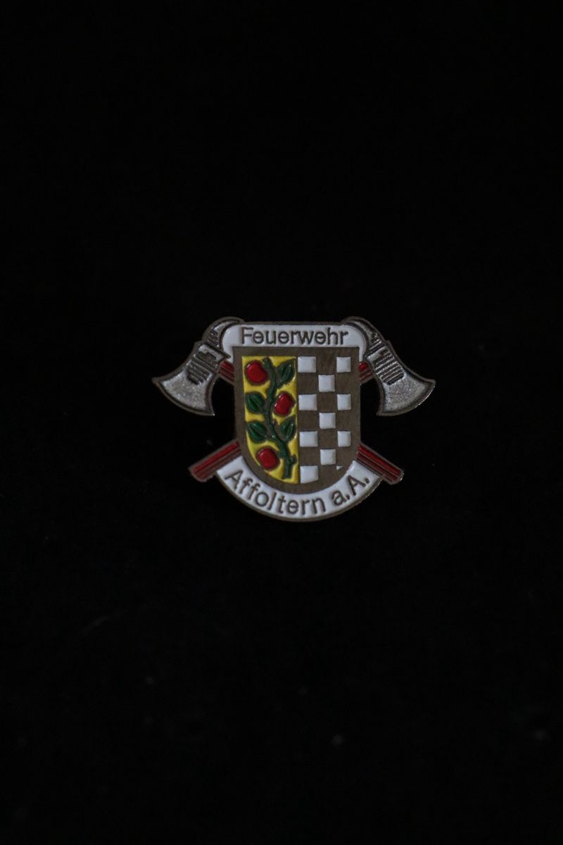 Placchette & Badge: Affoltern am Albis PIN‘s – Usato da Ottenbach venduto da siiinnaa_77 7