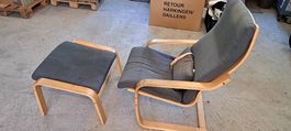 Sessel mit Hocker