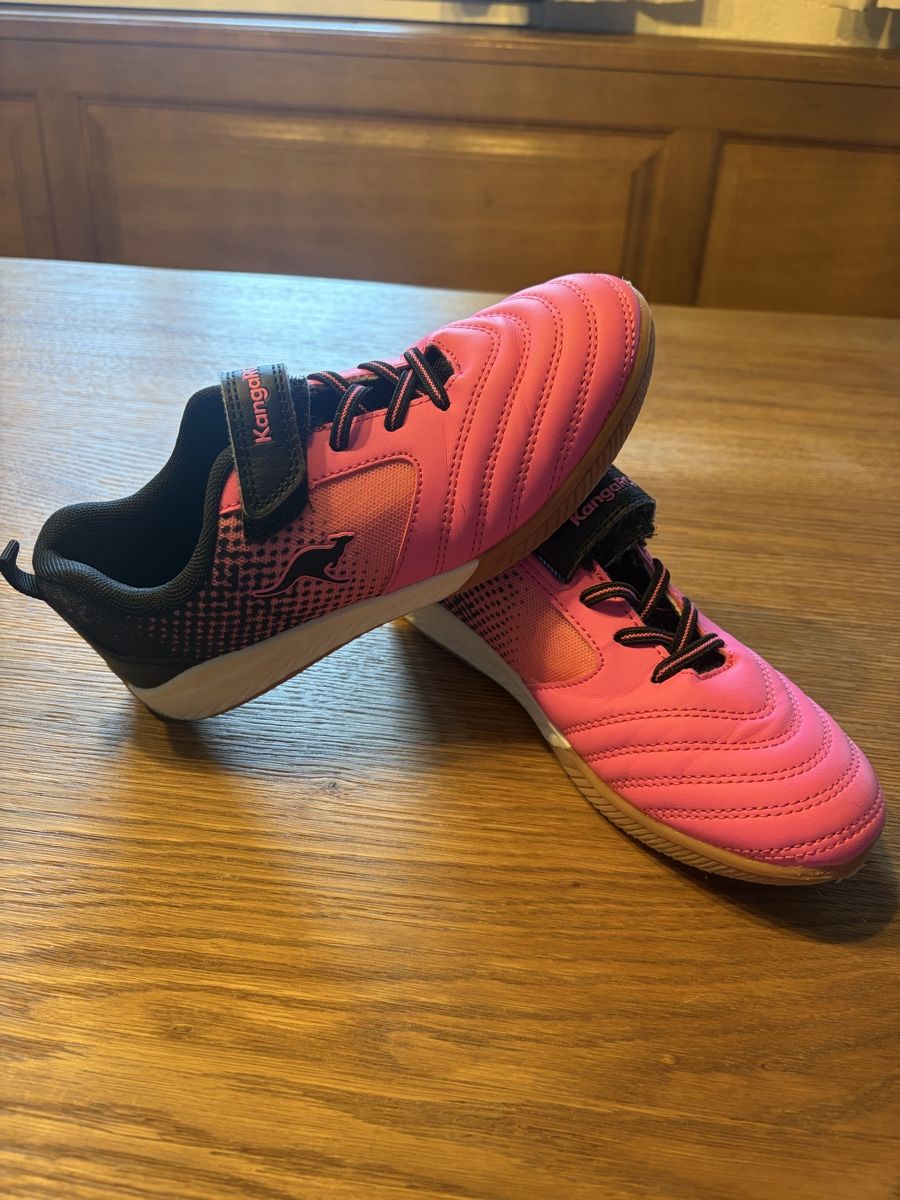 Scarpe per ragazze: Kangaroos Hallenschuhe – Nuovo (secondo la descrizione) da Uebeschi venduto da lee-elle