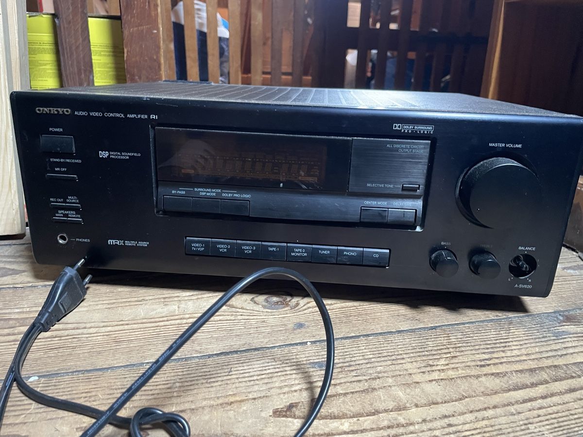 Onkyo Amplificatori: Onkyo Audio Video Control Amplifier RI – Usato da Zürich venduto da Patti