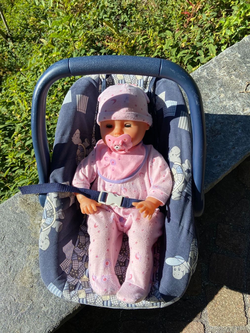 Jouets: Maxi Cosi mit Puppe – D'occasion à Bauma par dangru57