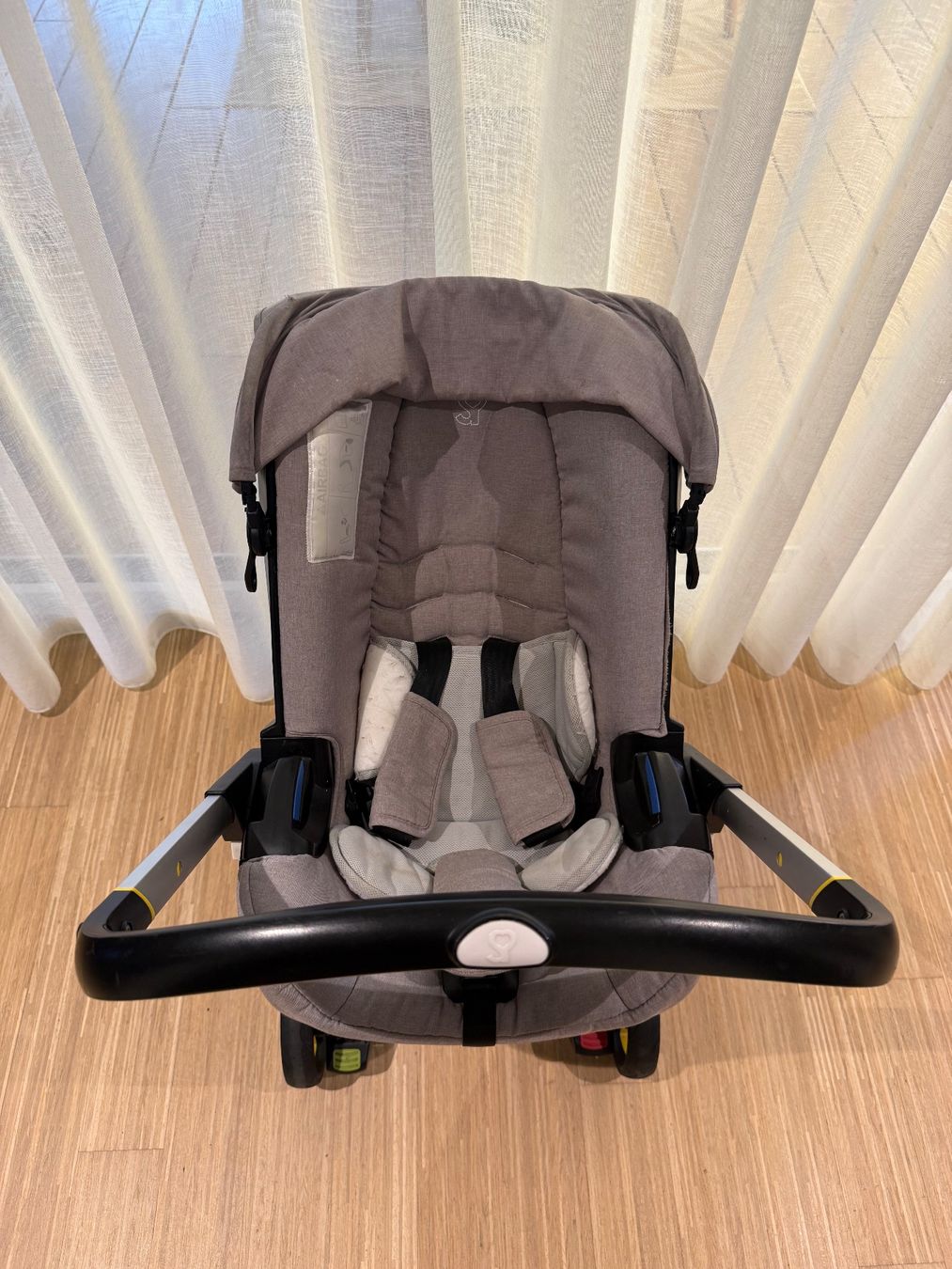 Doona Carrozzine: Doona+ Kinderwagen mit Autositz grau – Usato da Bülach venduto da muhameda 1