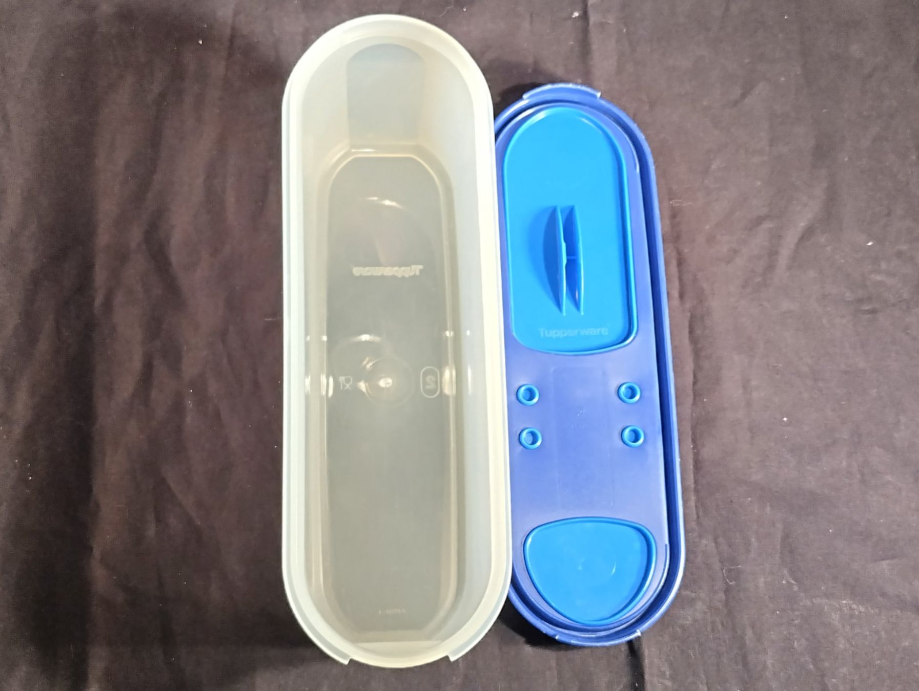 Tupperware Contenitori & Simili: Tupperware Behälter mit 2 Oeffnungen im Deckel – Usato da Bellach venduto da JingleCherry 4