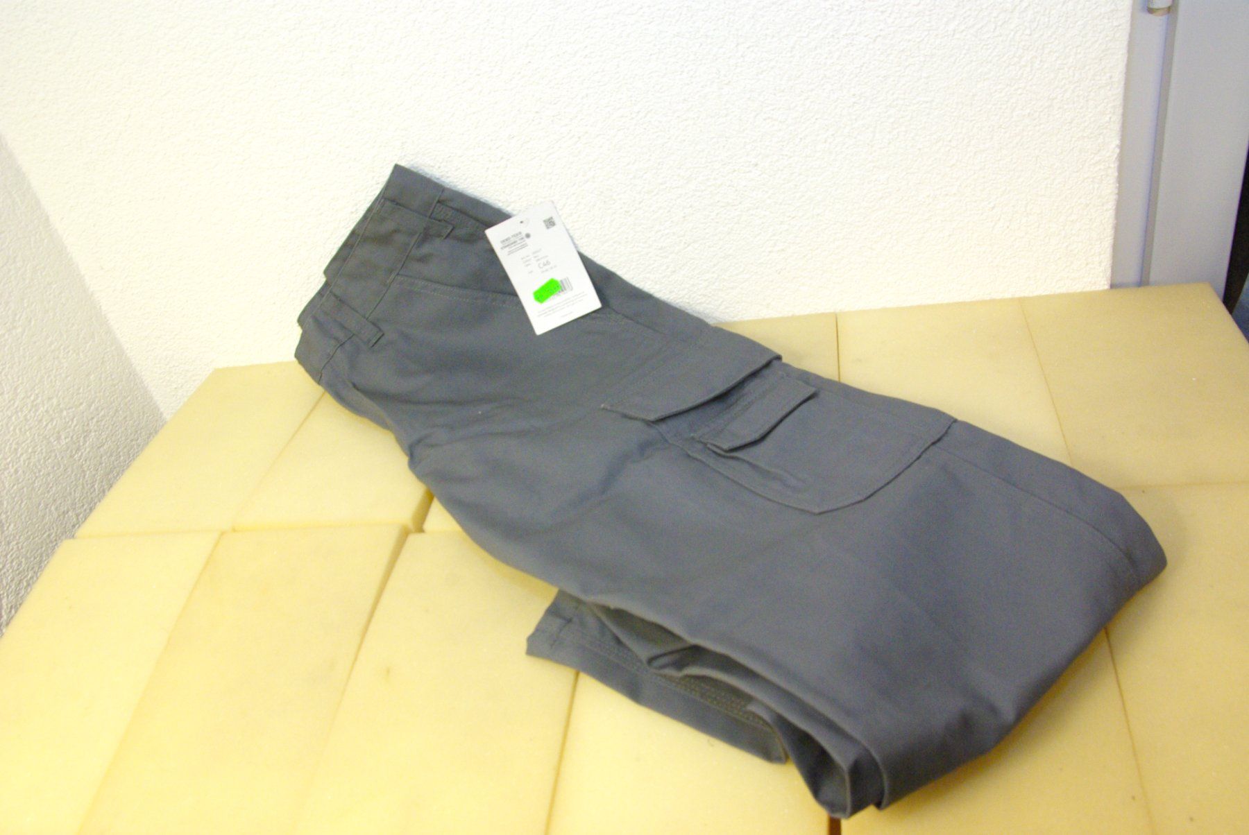 Pantaloni: FRISTADS Arbeitshose Gr. C46, grau – Nuovo e nell'imballaggio originale da Herisau venduto da Cevianer1844