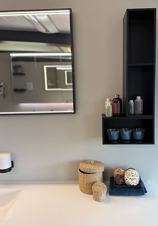 Mobili per bagno: Badezimmermöbel Refresh  Ausstellungsstück, unbenutzt – Nuovo (secondo la descrizione) da Urdorf venduto da bochsler-ag 2