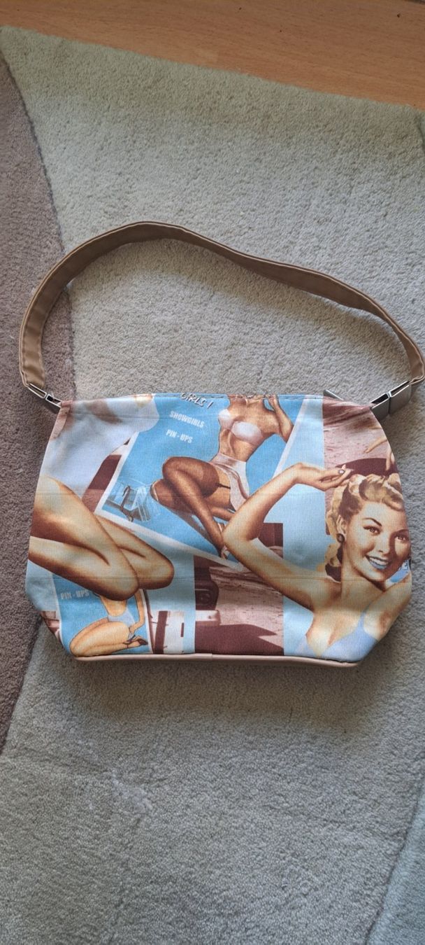 Borse da donna: Retro Handtasche mit speziellem Print - Hingucker! – Usato da St.Gallen venduto da Piran 1