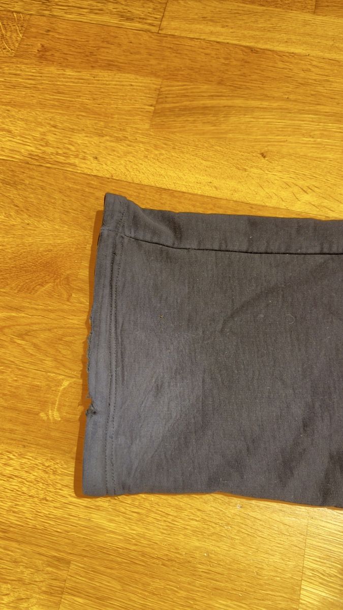 6PM Pantaloni: 6PM exklusive Trainerhose – Usato da Basel venduto da nicolasschneeberger 2