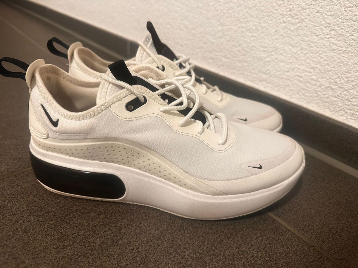 Nike Scarpe da donna: Nike Air Max Damenschuhe Gr. 40 – Nuovo e nell'imballaggio originale da Winterthur venduto da ChicMarkt