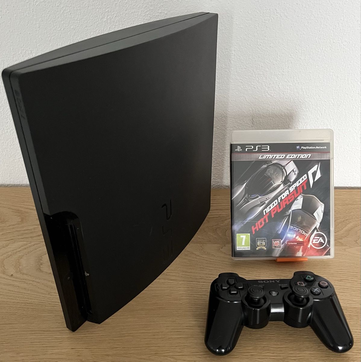 Sony Konsolen: Sony Playstation 3 (PS3) Slim mit Spiel & Controller! – Neu (gemäss Beschreibung) aus Aegerten von Swiss3DFusion 1