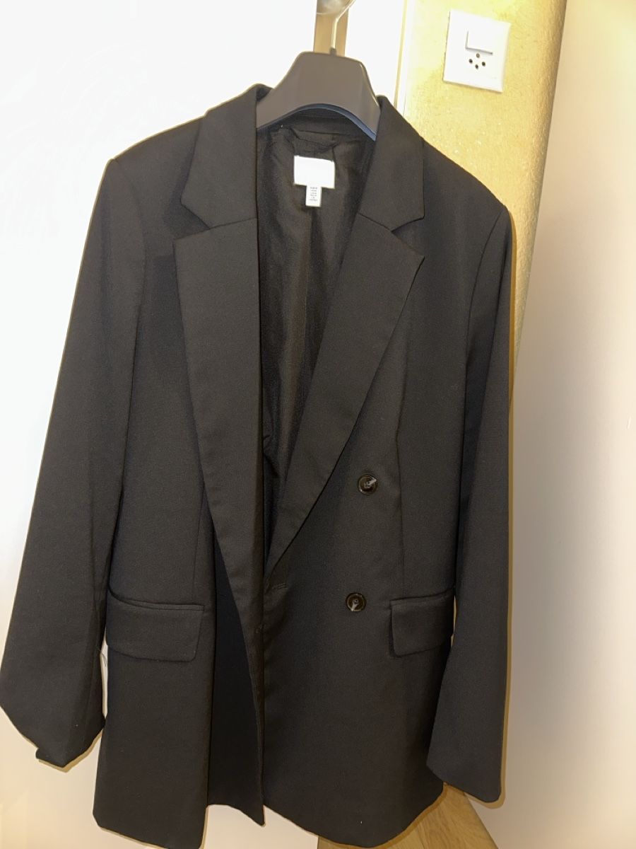 H&M Vestes: Schwarze Blazer in der Grösse M – D'occasion à Netstal par muj_q7ty