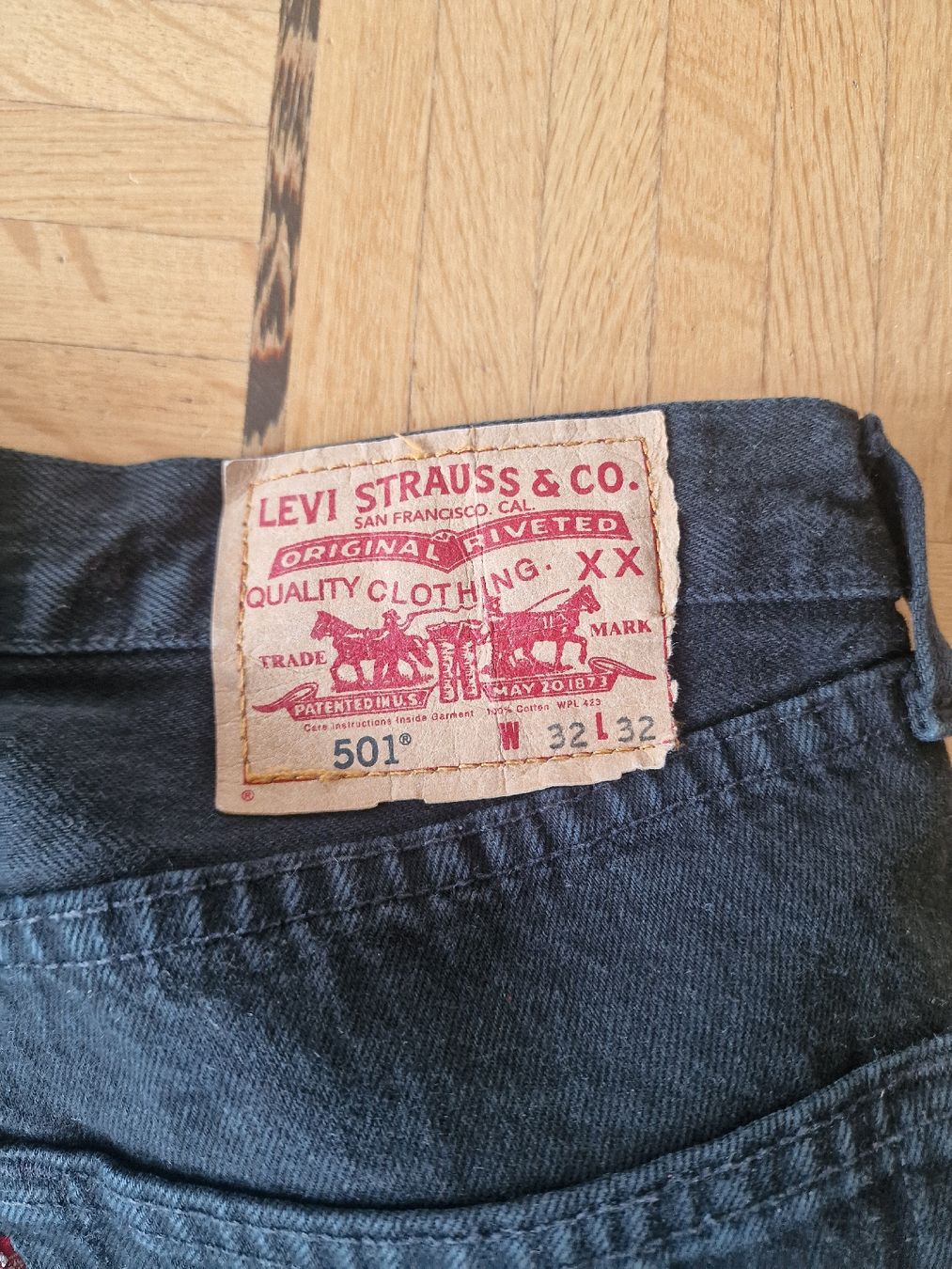 Levi's Jeans: Levi's 501 32 x 32 Schwarz – Nuovo e nell'imballaggio originale da Luzern venduto da Dng 3