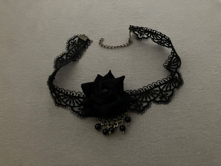 Elegantes Schwarzes Rosenblüten Choker Halsband, Spitze