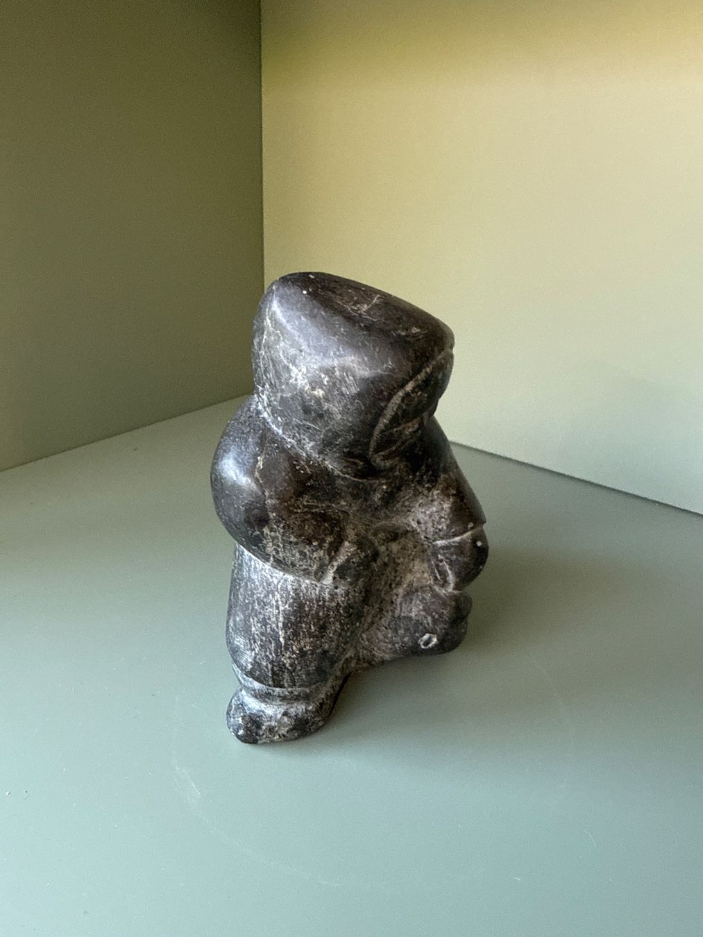 Sculture & Statue: Inuit Art - Sitzender Eskimo - Original – Usato da Dietschwil venduto da adr_gs9w 2