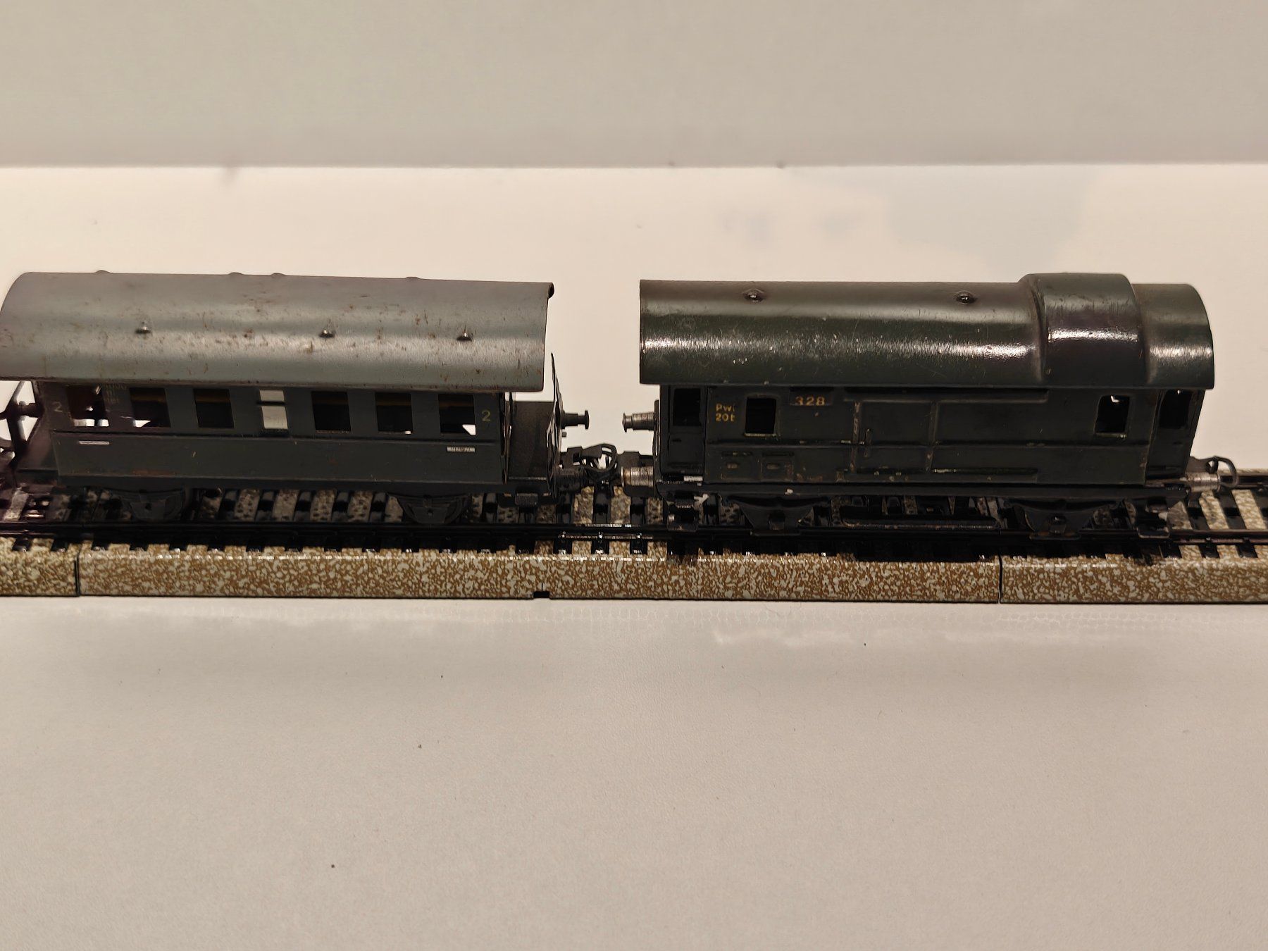 Märklin Trains électriques: 4 uralte Märklin Wagen – D'occasion à Braunau par Homersimpson 4