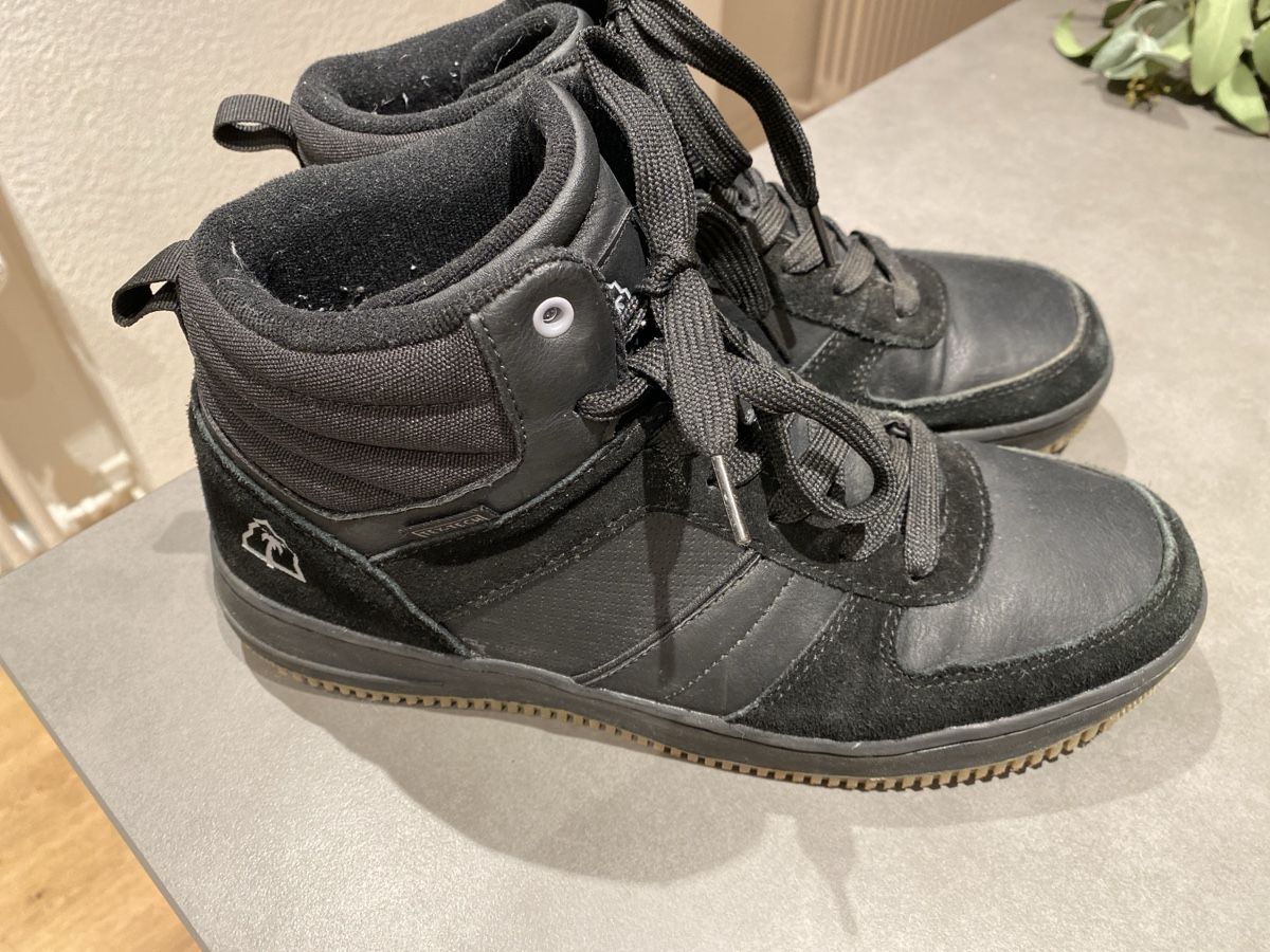 Scarpe da uomo: Winterturnschuhe Gr.44 – Usato da Baden venduto da niba10 1