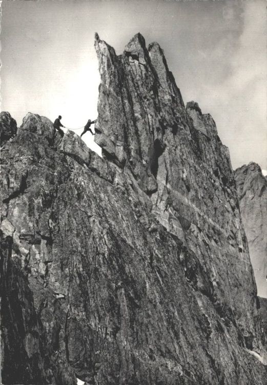 Rasica, Gipfelblock, Forno Bergell, Bergsteiger am Seil (Gebraucht) in ...