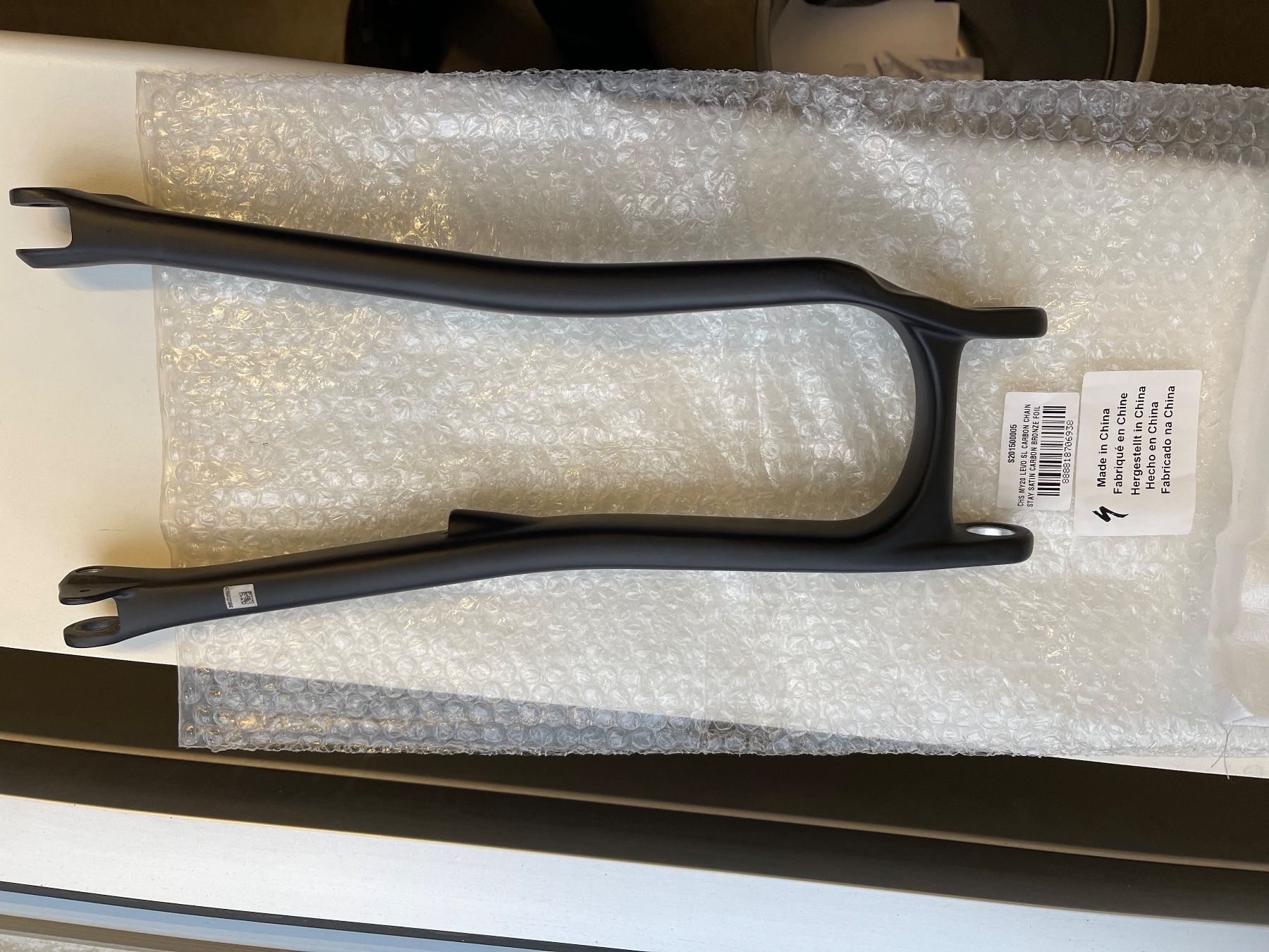 Specialized Pièces détachées: Specialized Kettenstrebe aus Carbon – Neuf avec emballage d'origine à St. Gallen par korace 1