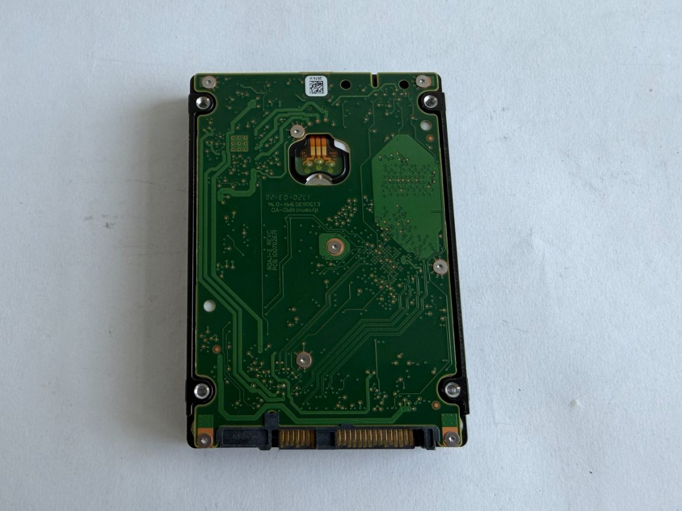 Hewlett Packard Dischi rigidi: HPE Server Disk 2TB, SAS, 2.5" – Usato da Huttwil venduto da Thoste 3