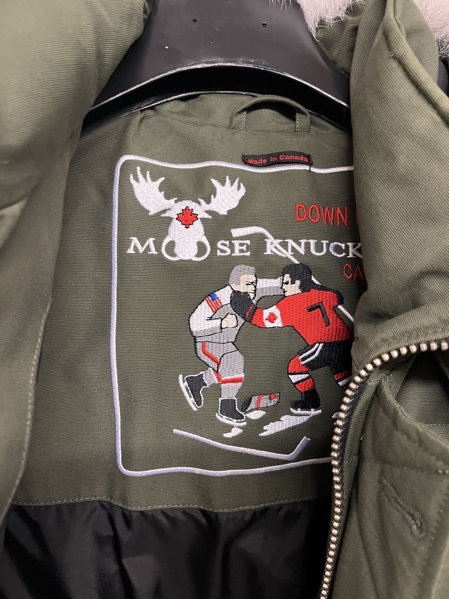 Moose Knuckles Giacche: Mooseknuckles Jacke mit Echtpelz – Nuovo (secondo la descrizione) da Zollikon venduto da ang_9jc5 6