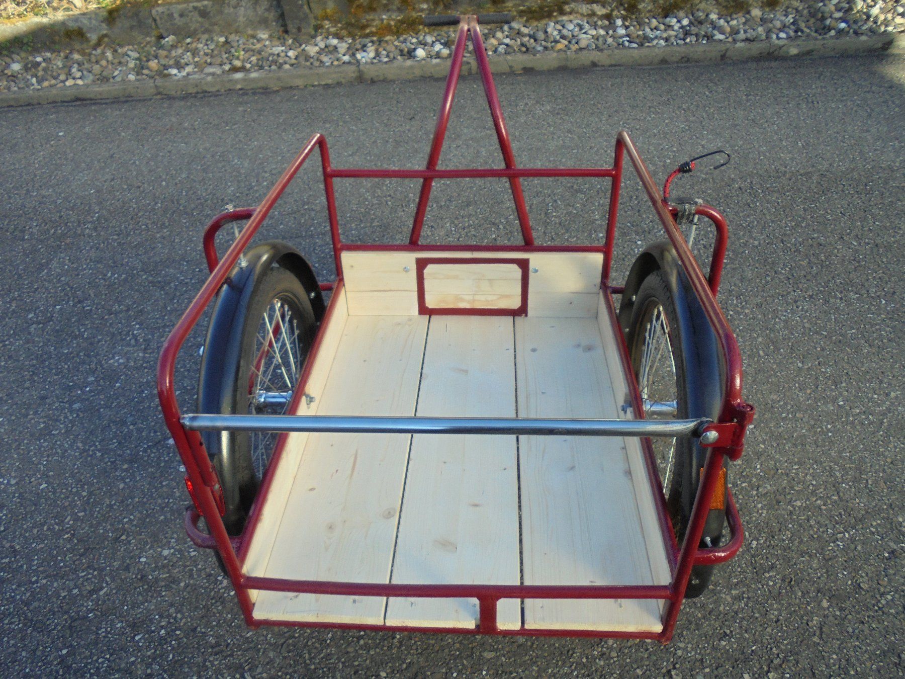 Remorques: Stabiler Velo-Mofa-Anhänger – D'occasion à Rohrbach par Benz16 1