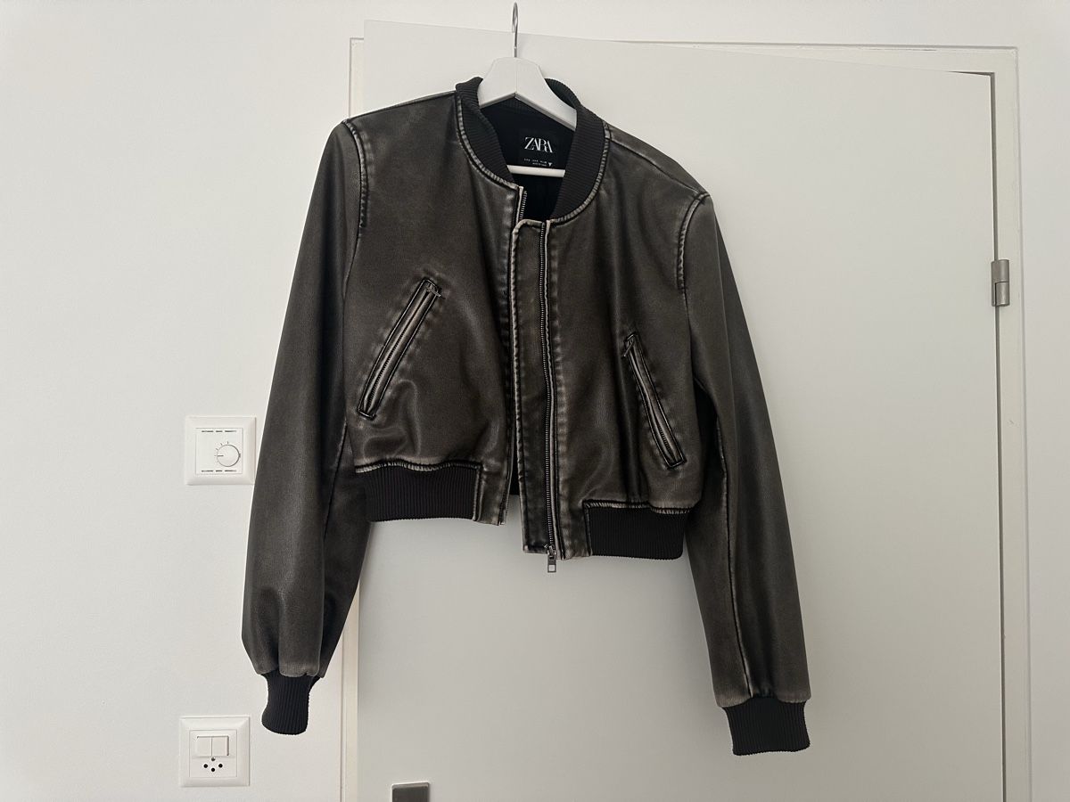 Zara Giacche: Veste ZARA style bomber courte – Usato da Zürich venduto da liiinnnddaa